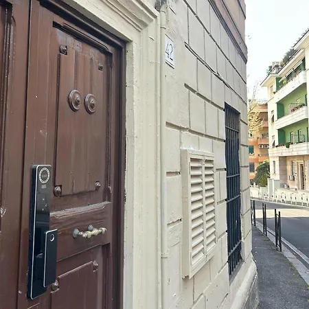 Dimora San Lazzaro Alojamento de Acomodação e Pequeno-almoço 4*