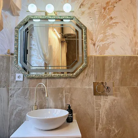 فندق مبيت وإفطار Dimora San Lazzaro 4*