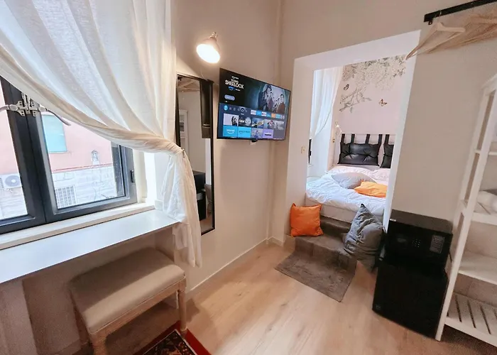 Dimora San Lazzaro Bed & Breakfast Rome